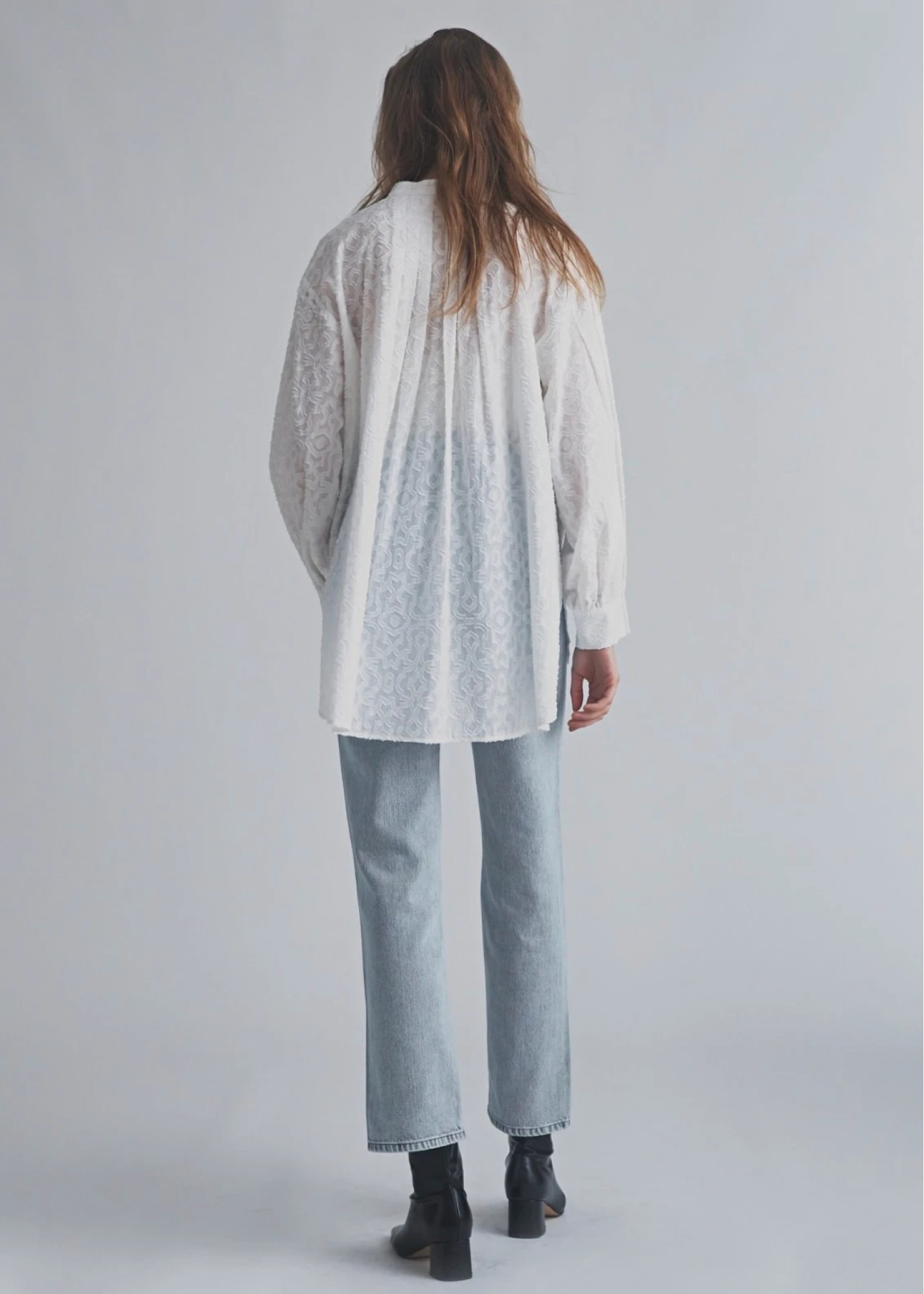 band collar round tuck flare shirt