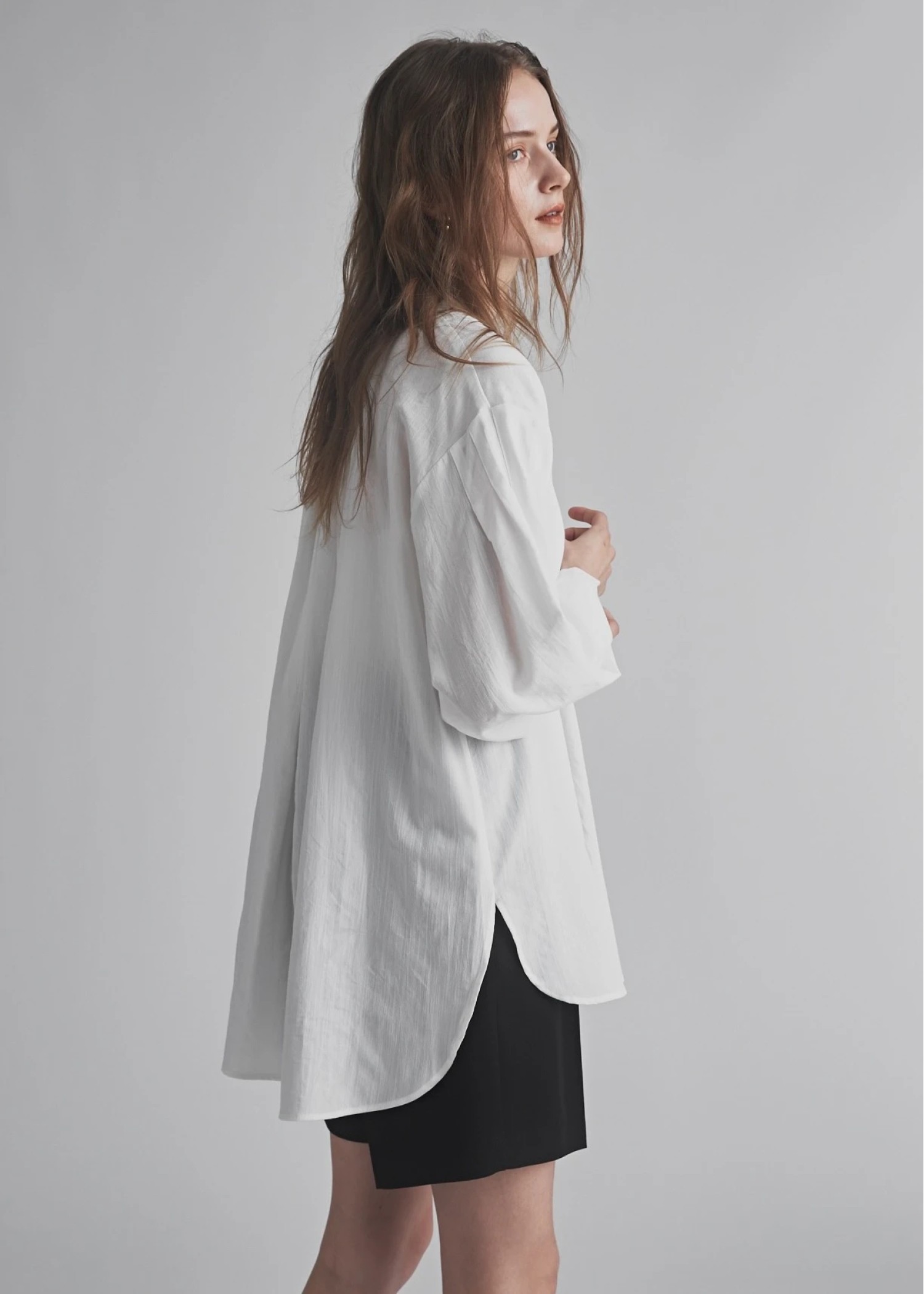 band collar round tuck flare shirt