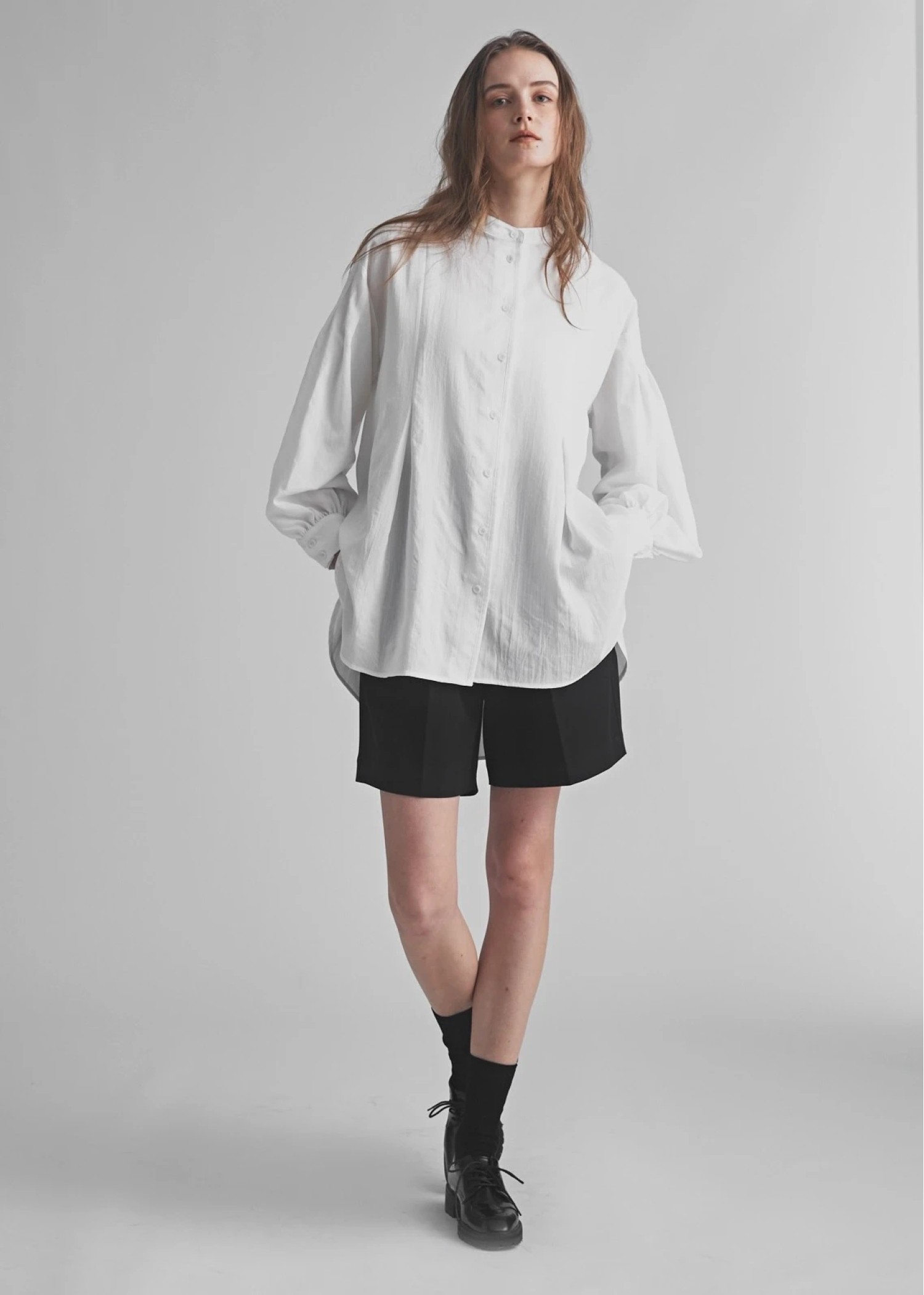 band collar round tuck flare shirt