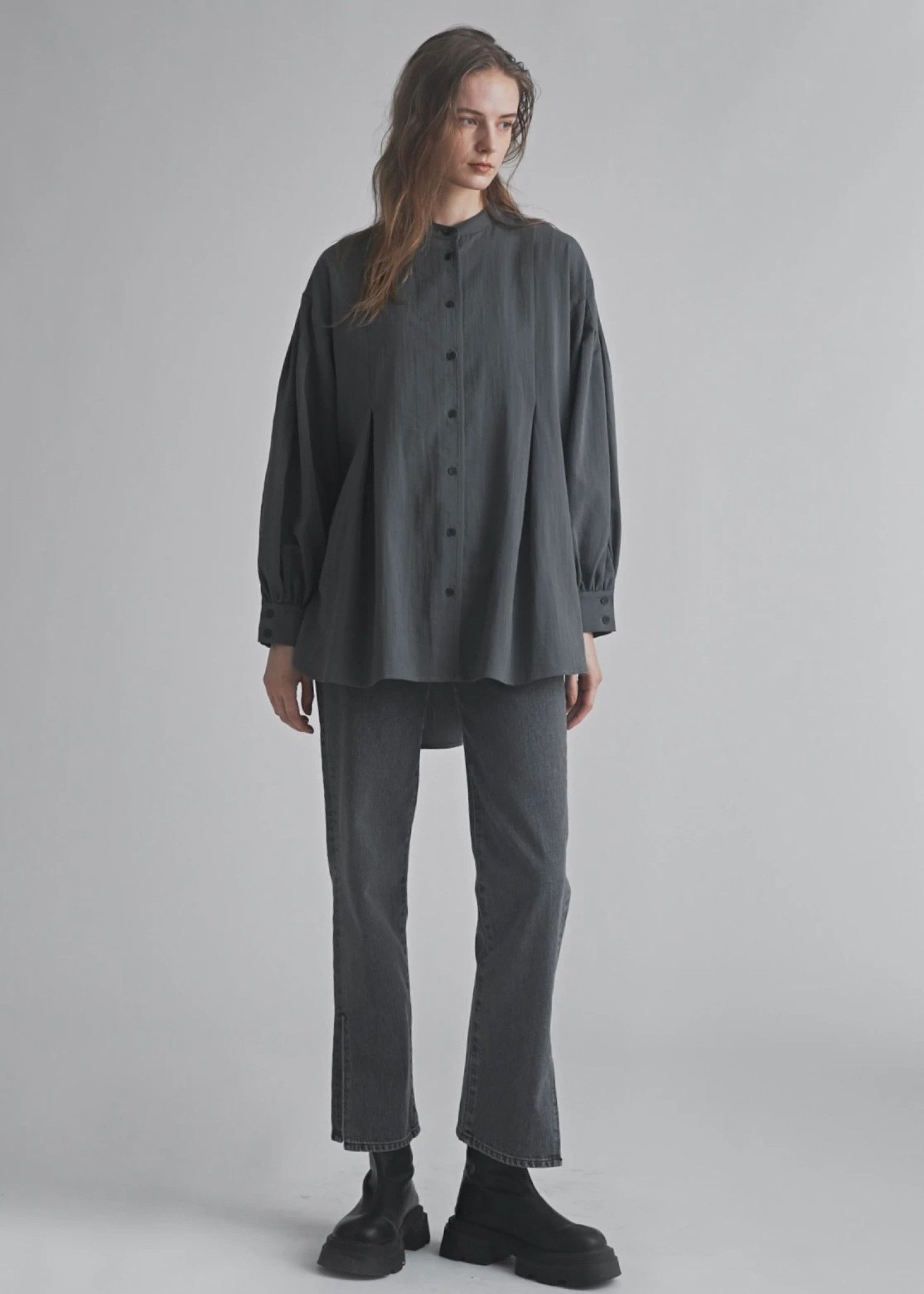 band collar round tuck flare shirt