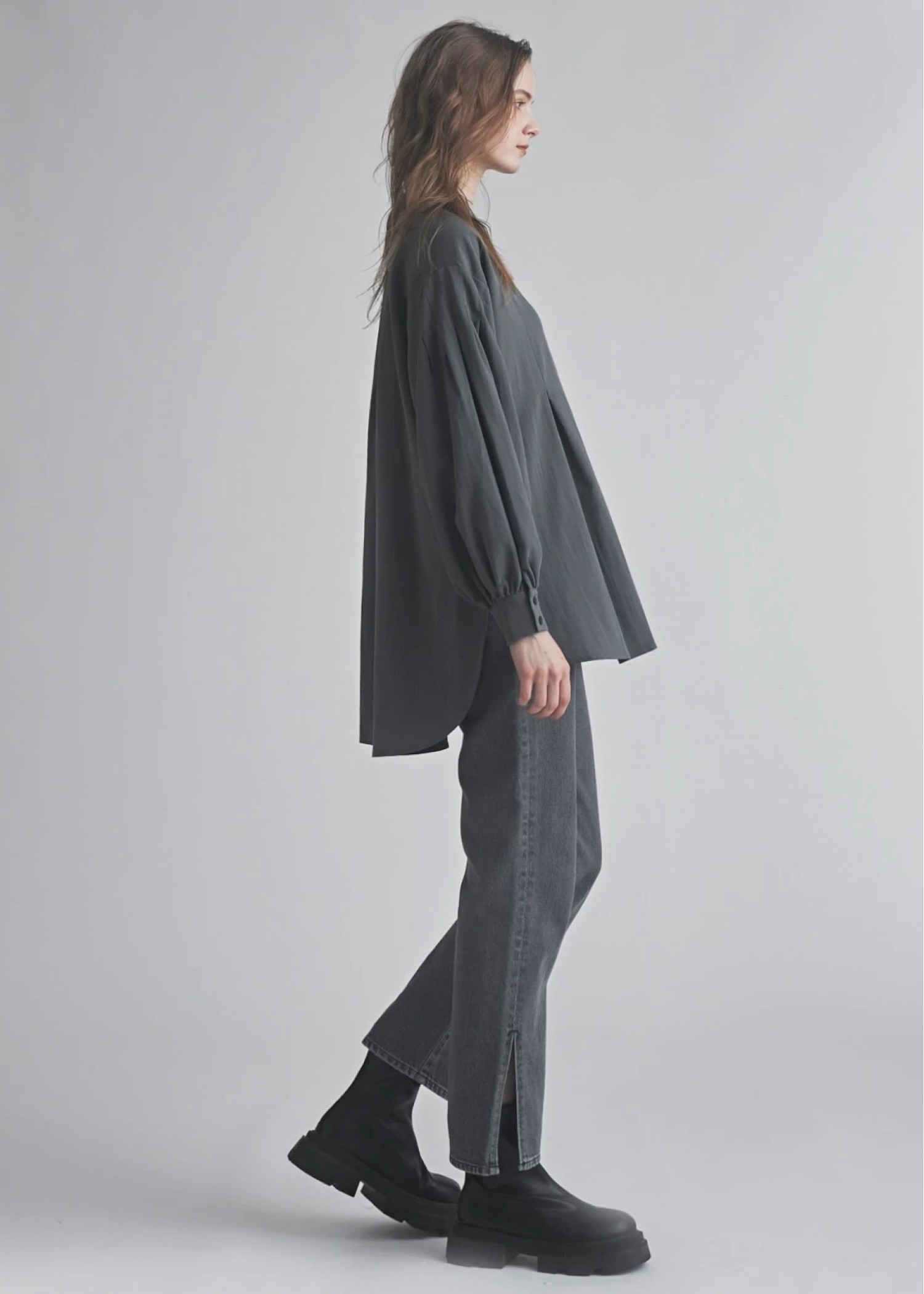 band collar round tuck flare shirt