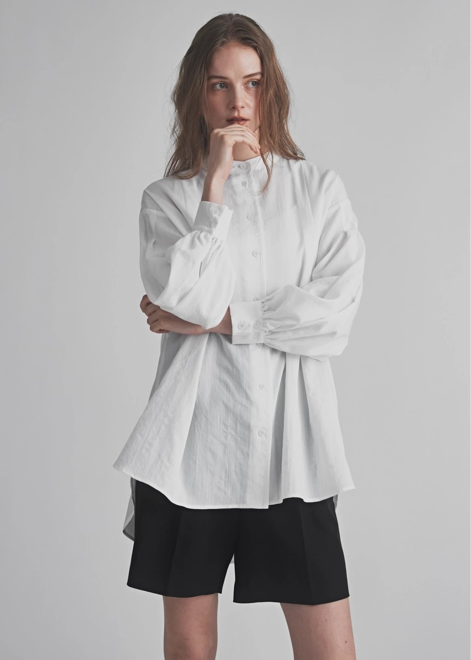 band collar round tuck flare shirt
