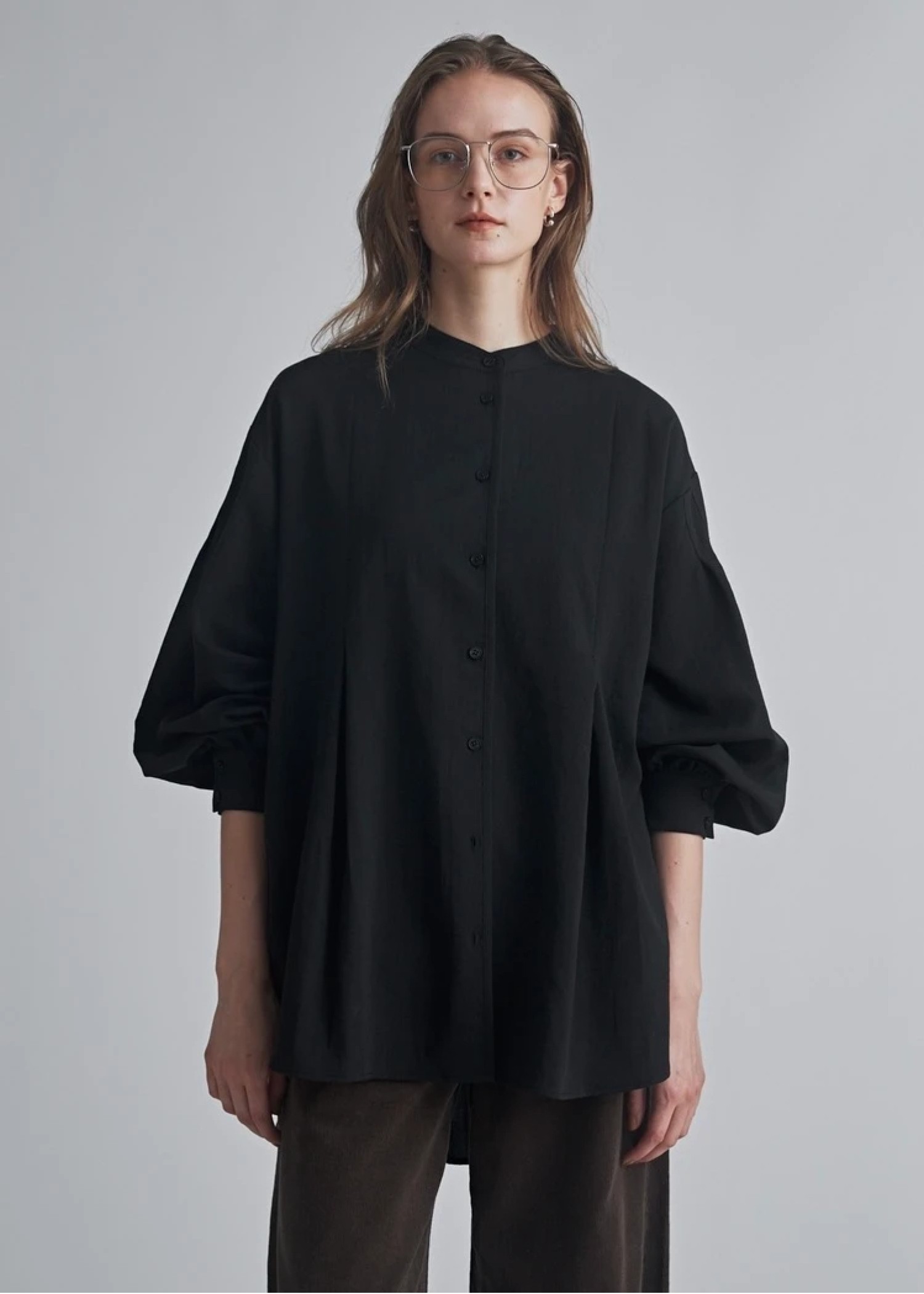 band collar round tuck flare shirt