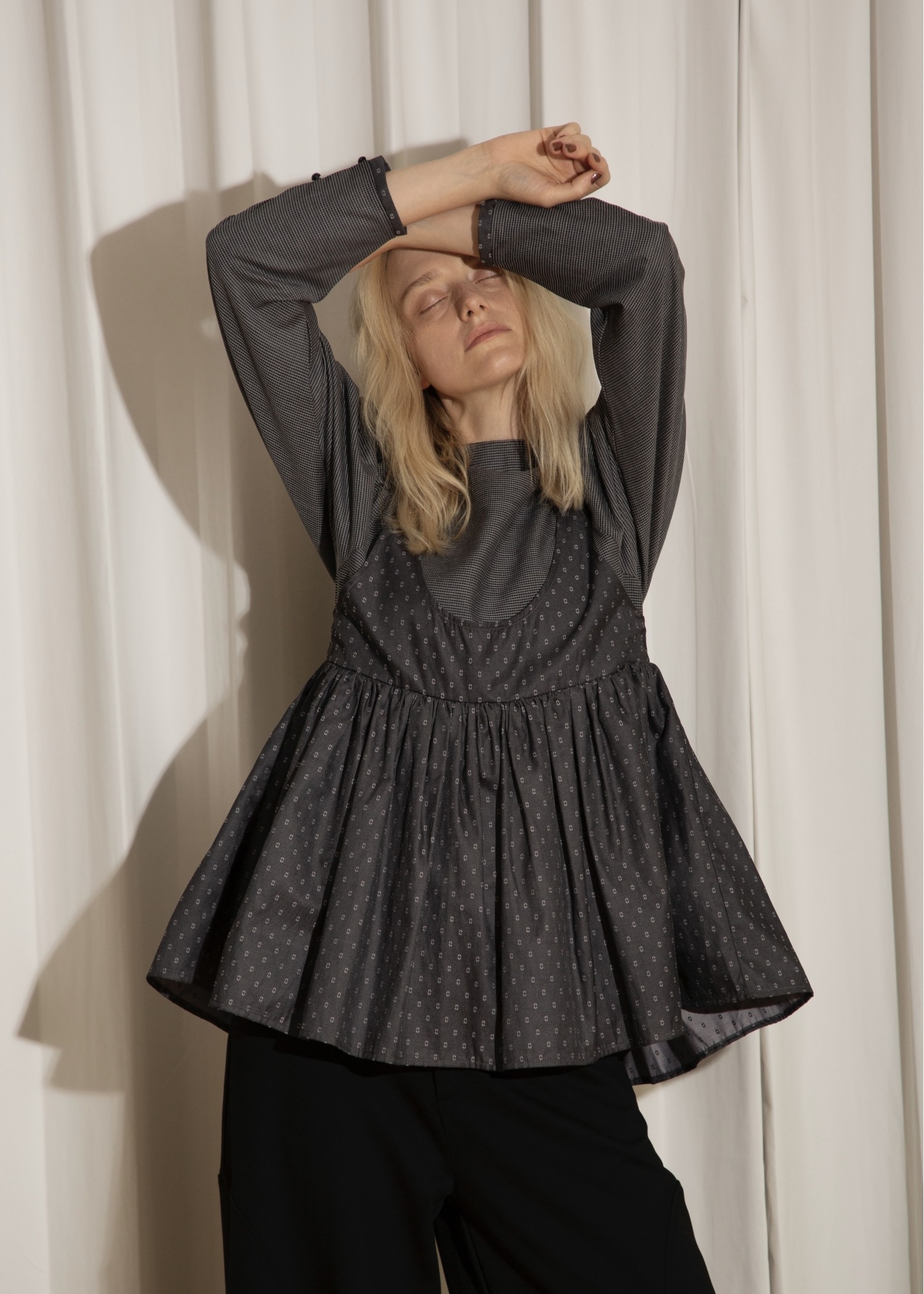 jacquard layered volume sleeve gather BL