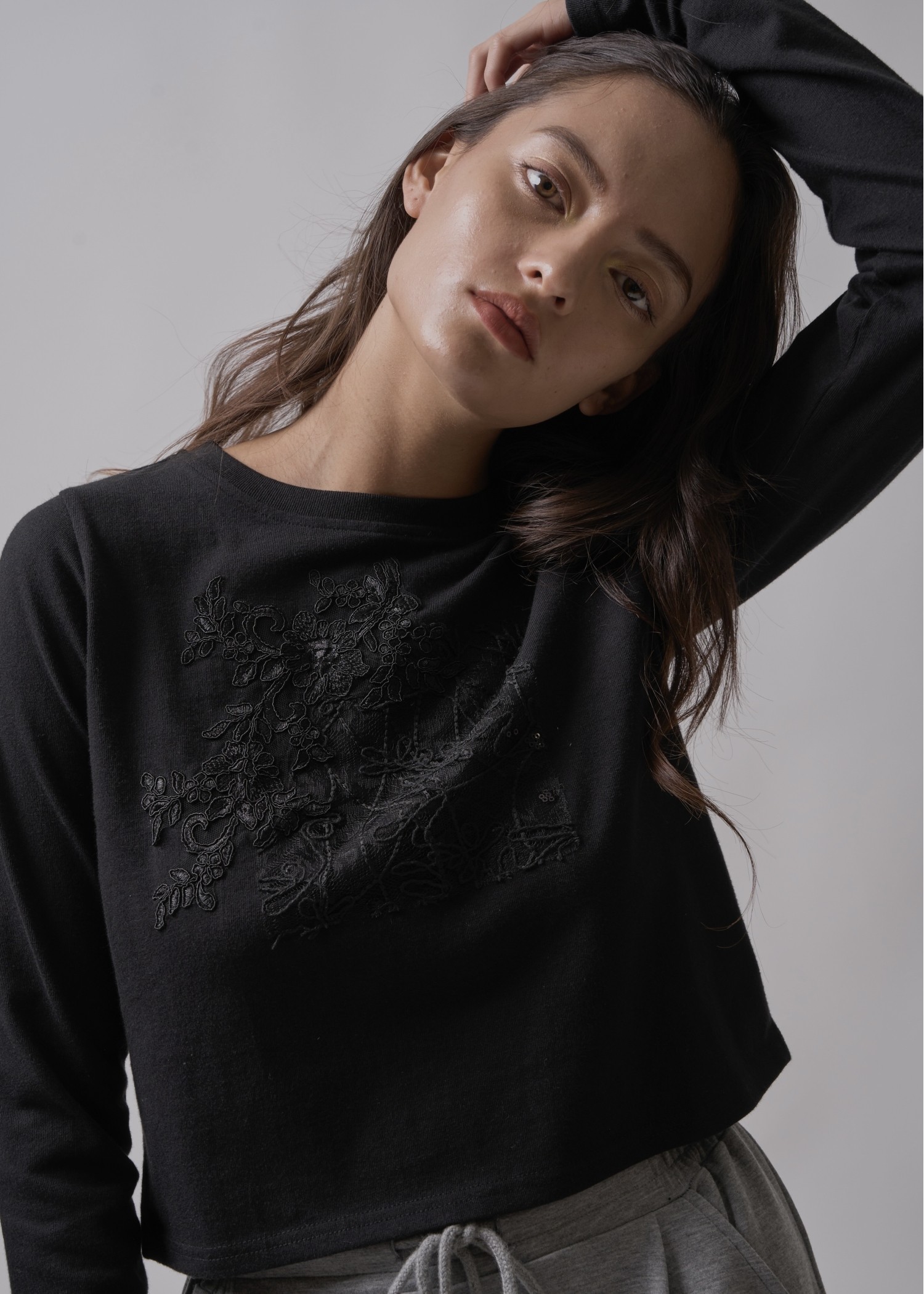 lace motif arrangement long T