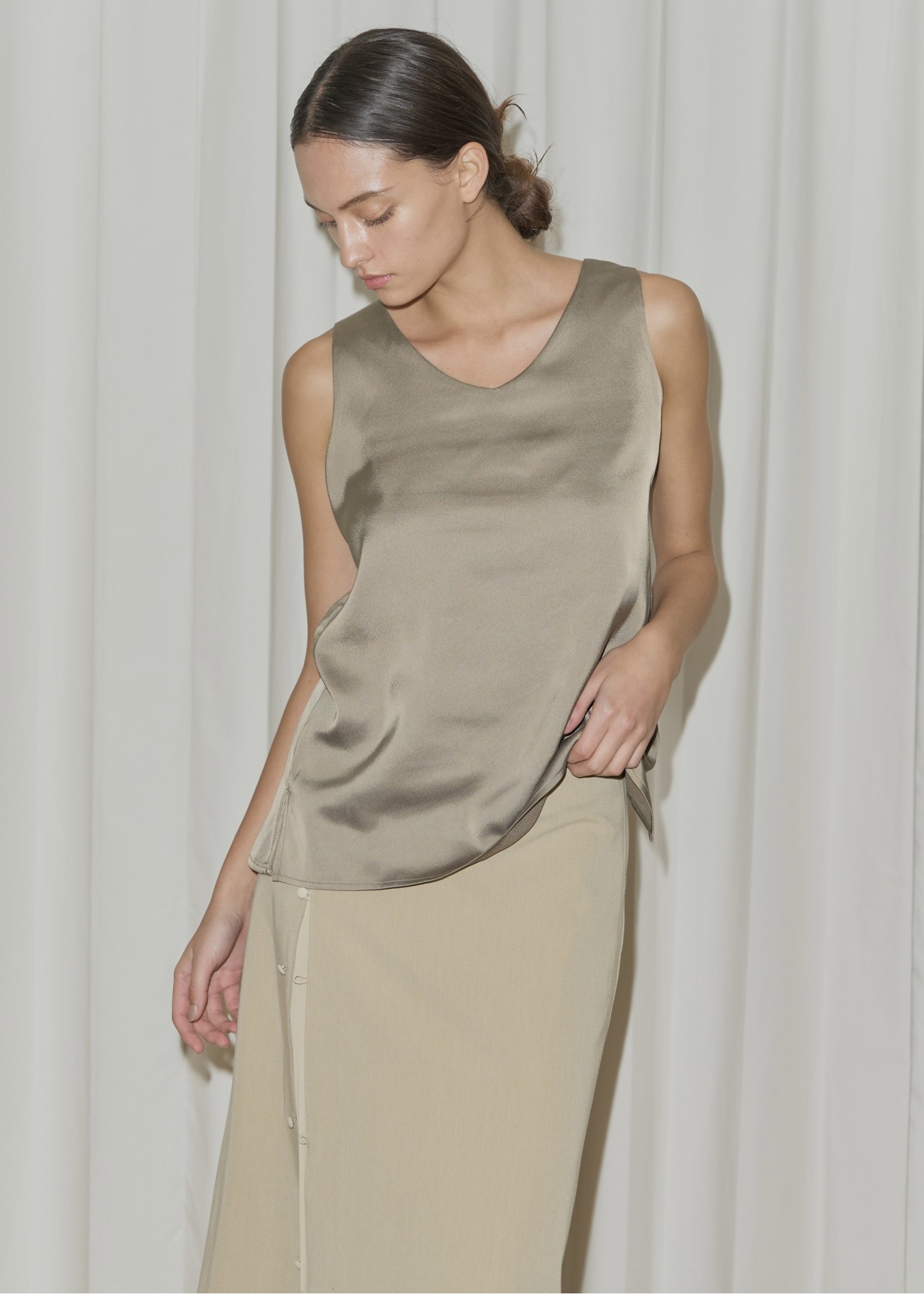 mat satin 2way simple no sleeve tops