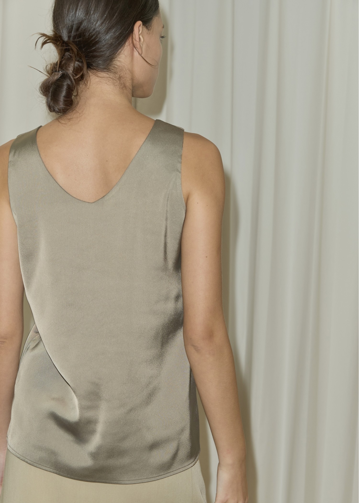 mat satin 2way simple no sleeve tops